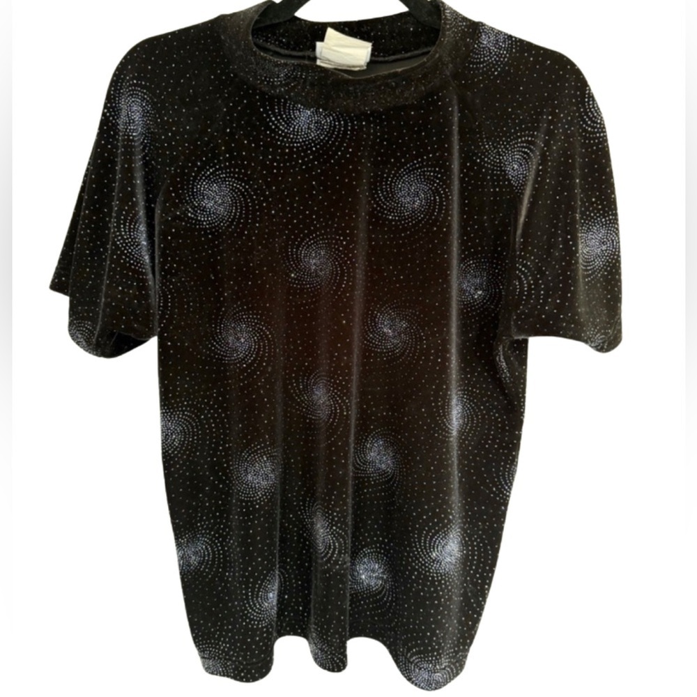 Black Short Sleeve Tee with Swirl Design